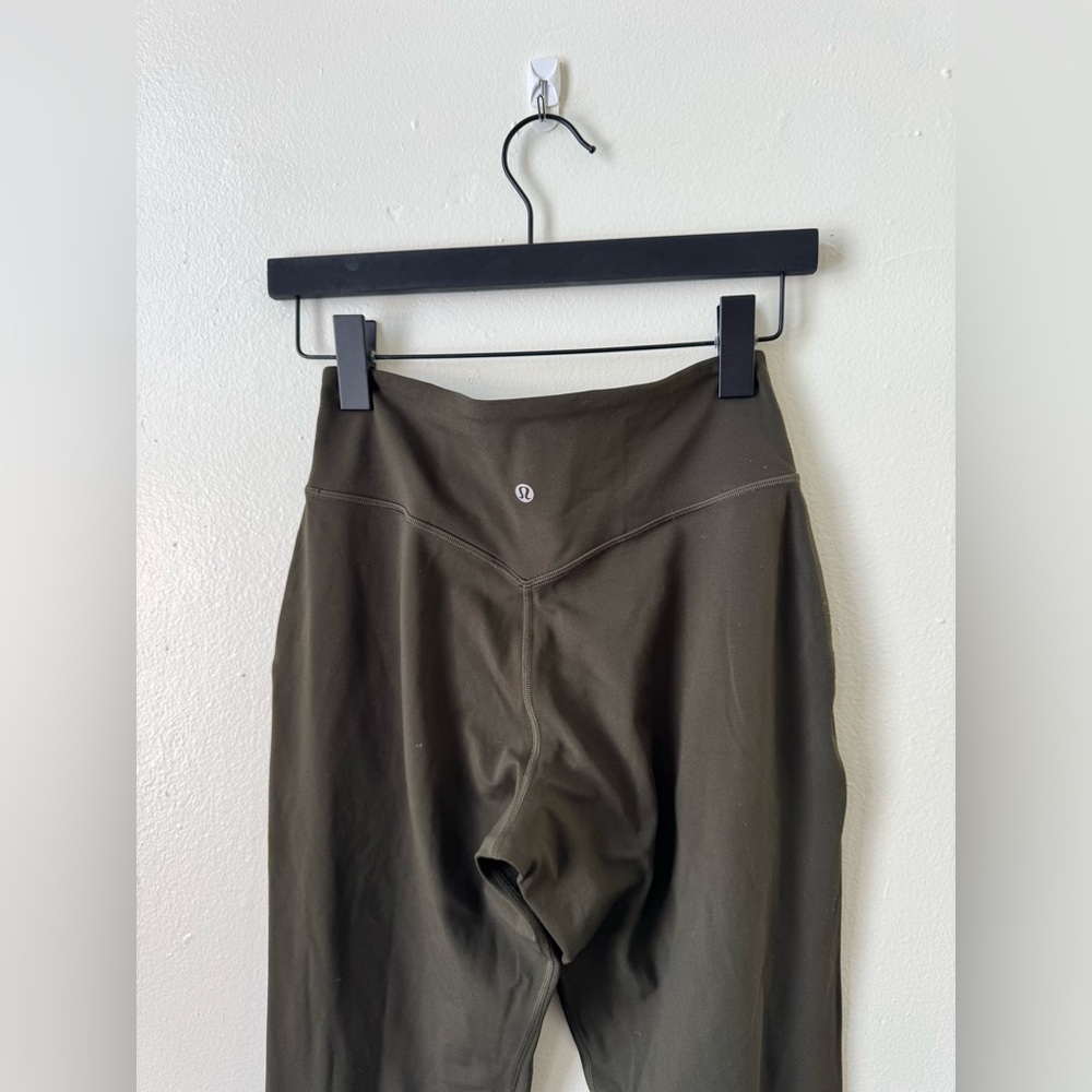 lululemon Align Joggers - Picture 5 of 8
